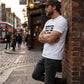 Satirisk T-shirt “Trust Your Government“