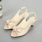 👡 50% RABATT NU! 🎀 Kvinnors Eleganta Peep-Toe Slingback Sandaler – Rosedetalj, Mellanklack & Justerbar Rem ✨